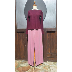 Shirt - bordeaux + Hose - rosa
